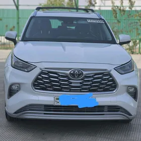 Toyota Highlander 2020