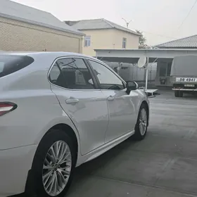 Toyota Camry 2020