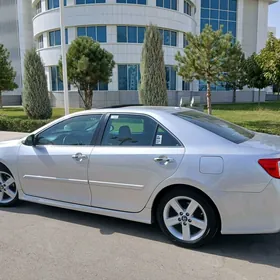 Toyota Camry 2013