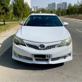 Toyota Camry 2014