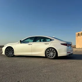 Lexus ES 350 2021