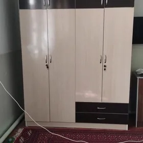 Шкаф { şkaf }