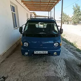 Hyundai H100 2002