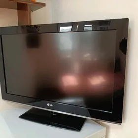 продам телевизор LG32"