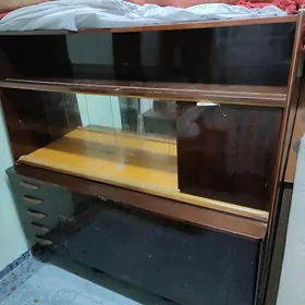 Продаются серванты