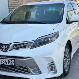 Toyota Sienna 2017