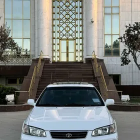 Toyota Camry 2000