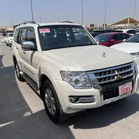 Mitsubishi Pajero 2021