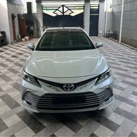 Toyota Camry 2023