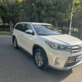 Toyota Highlander 2017