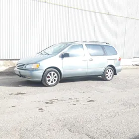 Toyota Sienna 2000