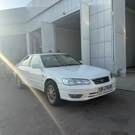 Toyota Camry 2000