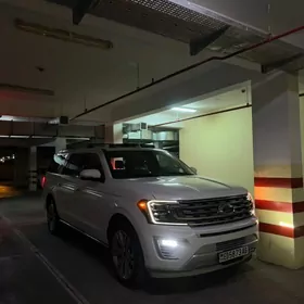Ford Expedition 2021