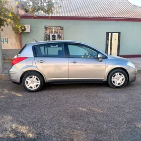 Nissan Versa 2010