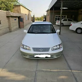 Toyota Camry 2001