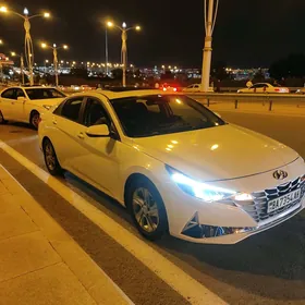Hyundai Elantra 2021