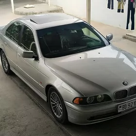 BMW E39 2001