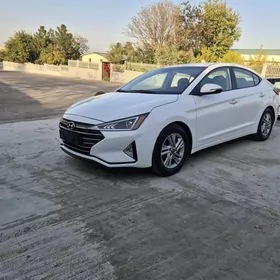 Hyundai Elantra 2020