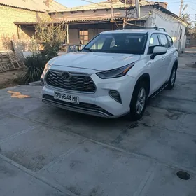 Toyota Highlander 2020