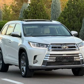 Toyota Highlander 2016