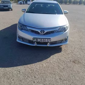 Toyota Camry 2012