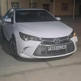 Toyota Camry 2017
