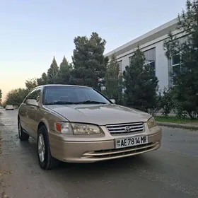 Toyota Camry 2001