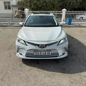 Toyota Camry 2022