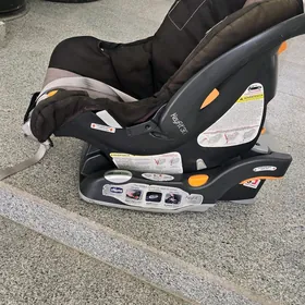 Авто кресло chicco