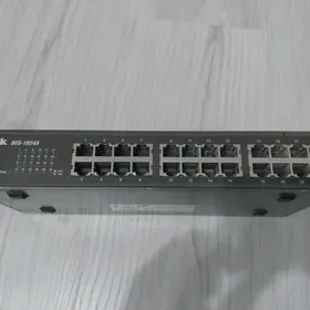 switch 24 port D-link+kabel