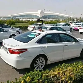 Toyota Camry 2016
