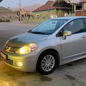 Nissan Versa 2010