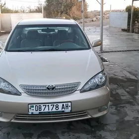 Toyota Camry 2004