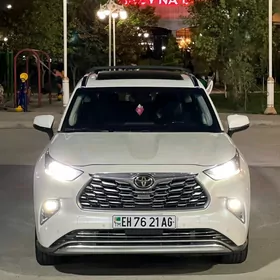 Toyota Highlander 2020