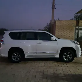 Toyota Land Cruiser Prado 2012