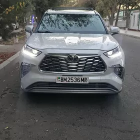 Toyota Highlander 2022