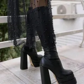 Стильные сапоги