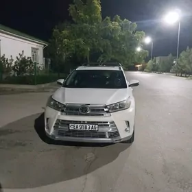 Toyota Highlander 2018