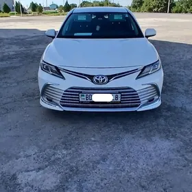 Toyota Camry 2020