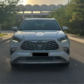 Toyota Highlander 2020
