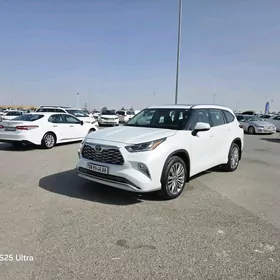 Toyota Highlander 2022
