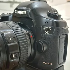 Canon EOS 5D Mark III