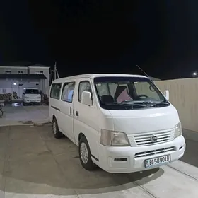 Nissan Urvan 2002