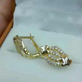 Taze gyzyl gulakhalka