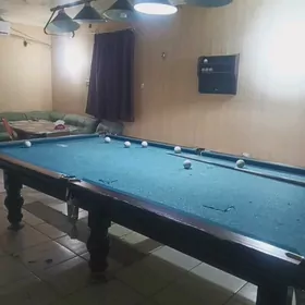 бильярдный стол