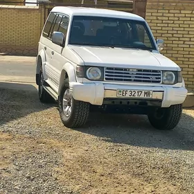 Mitsubishi Pajero 1994