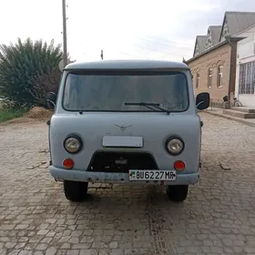 UAZ Profi 2000