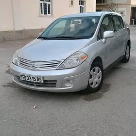 Nissan Versa 2010