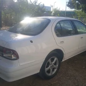 Nissan Maxima 2000