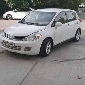 Nissan Versa 2010